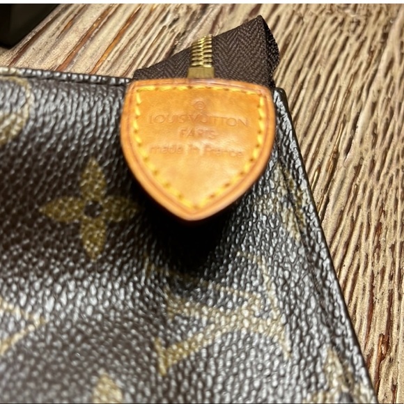 Authentic Louis Vuitton Make-up Bag - Picture 3 of 7